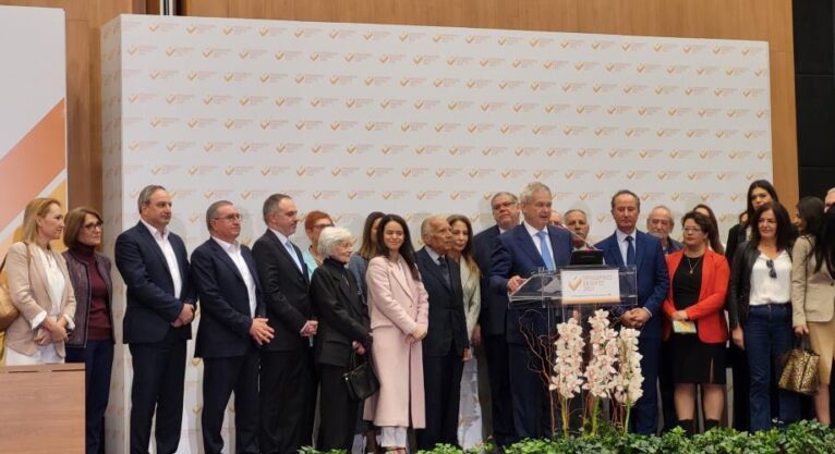 “Kıbrıs’ın yeniden birleşmesi, sadece birkaç kişinin kârına değil toplumun yararına olacak”