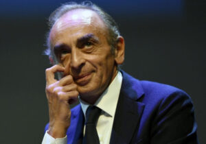 Fransız siyasetçi Zemmour, İslam ve göçmen karşıtı ifadeleri nedeniyle yeniden yargılanacak