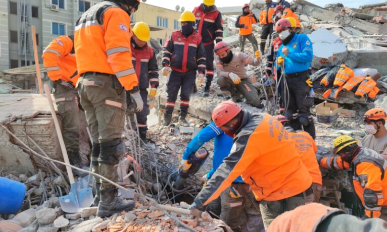 Adıyaman’da naaşına ulaşılan yurttaş sayısı 22’ye yükseldi