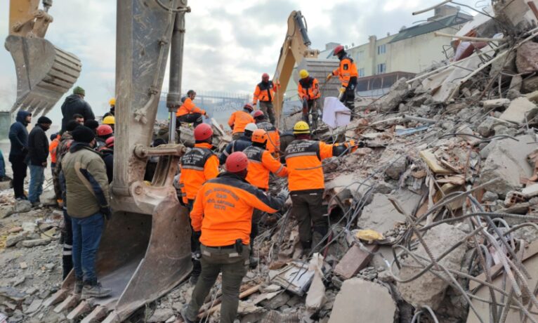 İsias Otel enkazındaki çalışmalar tamamlandı