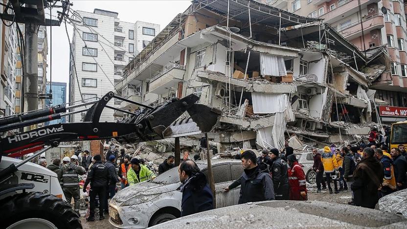 BM: Depremde 1,5 milyon kişi evsiz kaldı, en az 500 bin konut gerekiyor