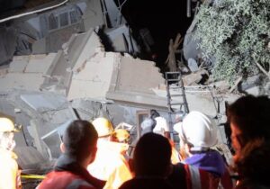 Hatay’da 6.4 ve 5.8 büyüklüğünde iki deprem: 6 can kaybı