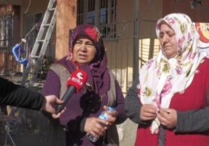 Ahırda ve arabada yaşamak zorunda kalan depremzede isyan etti: “Dünya kadar para toplandı hani?”
