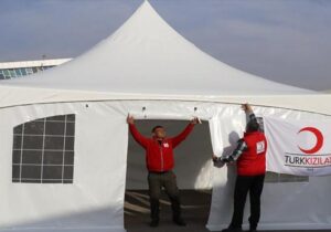 Kızılay depremzedelere çadır göndermek yerine çadır satmış: Ahbap, Kızılay’ın çadır sattığını doğruladı