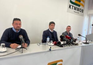 Mühendis ve Mimar Odaları Birliği adadaki yapı güvenliği ve deprem riski ile ilgili basın açıklaması yaptı