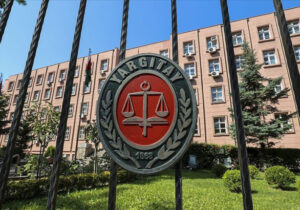 Türkiye Yargıtay’dan emsal deprem kararı: Yıkılan binaya yapı ruhsatı veren belediye başkanı suçlu bulundu
