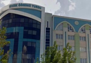 “TÜGVA, TÜRGEV ve Ensar Vakfı’nın 267 yurdu da depremzedelere açılmalı”