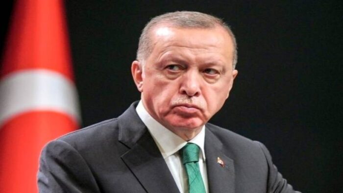 Erdoğan 11 kentte şikayetçi olduğu davalardan vazgeçti
