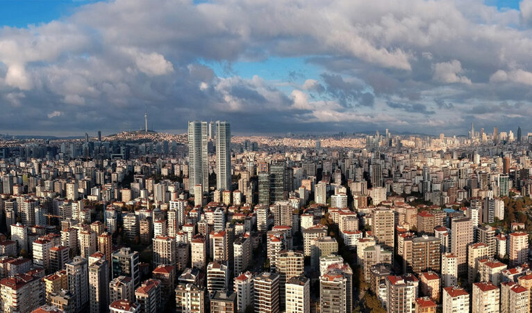 İstanbullular şehirden göç etmeye başladı