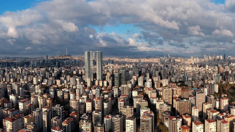 İstanbullular şehirden göç etmeye başladı