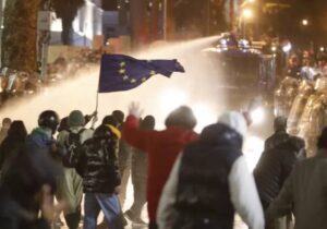 Rusya, Gürcistan’daki protestoları ‘Batı’nın organize ettiğini önce sürdü: Amaç darbe yapmak