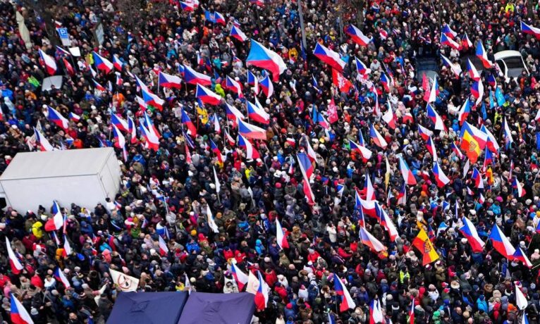 Prag’da “yoksulluk” protestosu