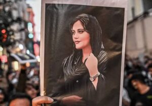 İran’da Mahsa Amini protestolarında gözaltına alınan 22 bin kişiye af çıktı