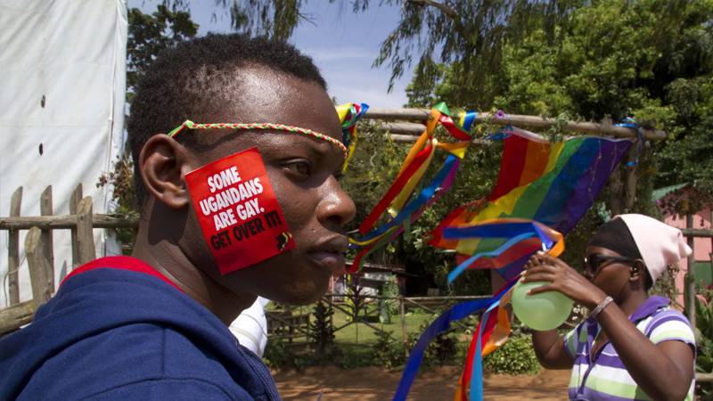 Uganda’da LGBT bireylere hapis öngören yasa meclisten geçti