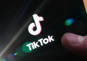 TikTok, 18 yaş altı kullanıcılarına zaman sınırlaması getirdi
