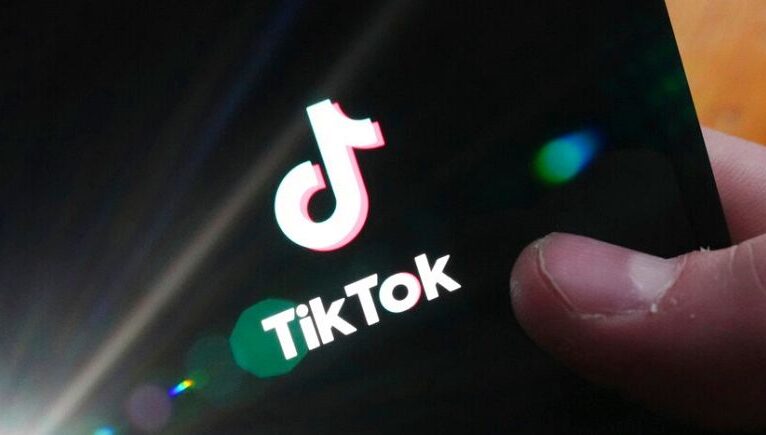 TikTok, 18 yaş altı kullanıcılarına zaman sınırlaması getirdi