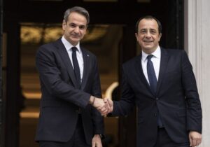 Miçotakis: Türkiye’de yaşanan depremler iki ülke halklarını daha da yakınlaştırdı