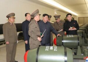 Kuzey Kore ‘taktik nükleer silahlarının kanıtı’ olduğunu iddia ettiği fotoğraflar yayımladı