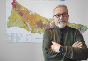 Prof. Dr. Görür: “O partilere asla oy vermeyiniz”