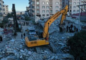 Kızılay’dan sonra AFAD’ın da skandalı ortaya çıktı: Vinç ticareti