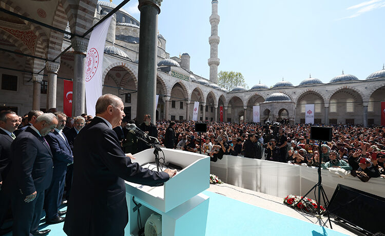 Camide muhalefeti yuhalatmıştı: Erdoğan hakkında suç duyurusu