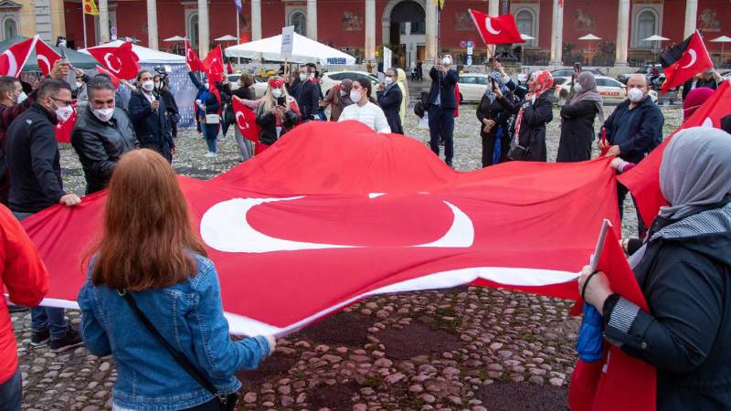 Almanya’da “AKP seçim etkinliği” alarmı