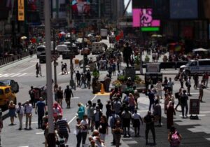 New York Belediye Başkanı: Düzensiz göçmenleri New York’a gönderen kentlere fon verilmesin