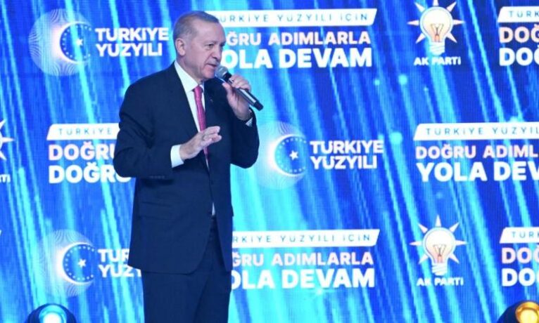 Erdoğan: “Neymiş domates, patates… Biz asıl devrimi zihinlerde yaptık”