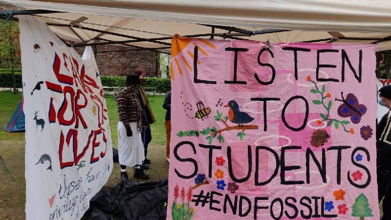 Avrupa’da iklim aktivistleri 22 üniversite ve okulu işgal etti