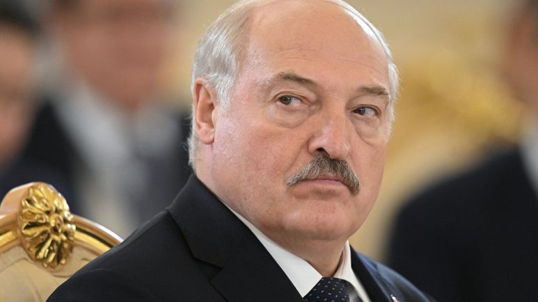 Lukaşenko: Rusya taktik nükleer silahların transferine başladı
