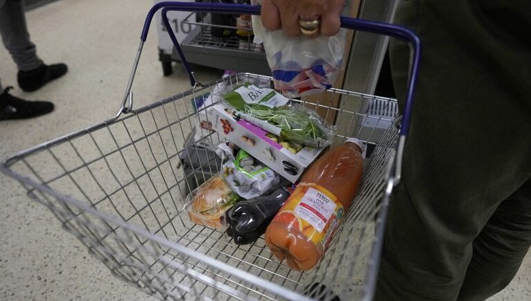 İngiltere’de 46 yılın en yüksek gıda enflasyonuna ‘vurgunculuk’ soruşturması