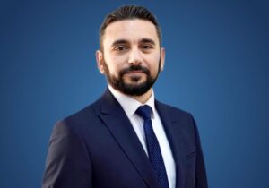 Eski kıdemli yargıç Tacan Reynar: “Laf değil, icraat; Meclis İş Yasası’nı derhal değiştirmeli”