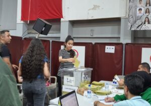 Kıbrıs’ta ikinci turda 84 bin 611 kişi sandığa gitti