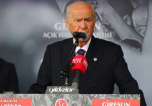 Bahçeli, “Hedef Türk milletidir” diyerek CHP’ye ve diğer muhalefet partilerine çağrı yaptı
