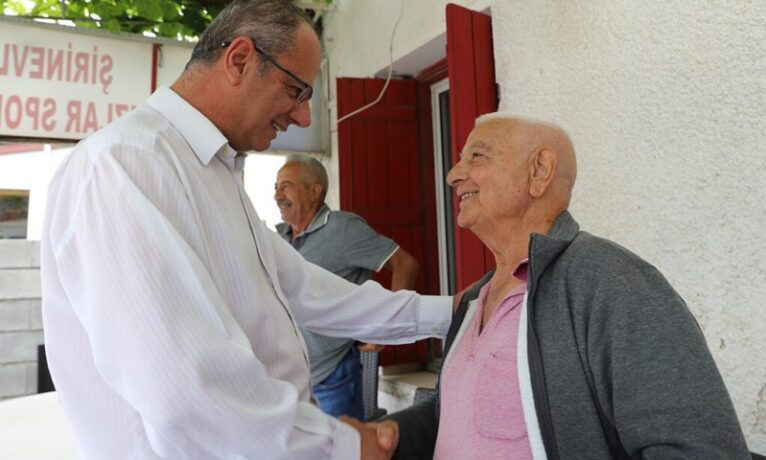 Özuslu, köy ziyaretlerine devam ediyor