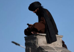 Taliban, Afganistan’da yönetimi ele geçirdikten sonra ikinci defa halk önünde idam gerçekleştirdi