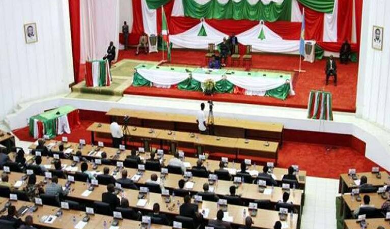 Burundi’de ana muhalefet partisinin faaliyetleri durduruldu