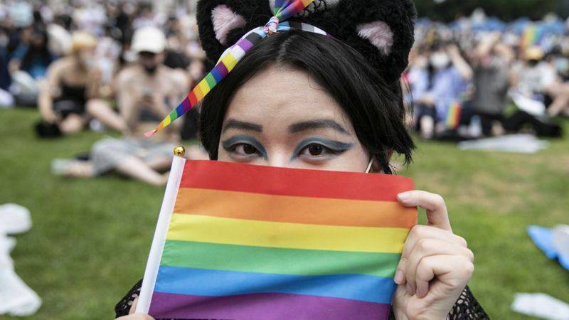 Güney Kore’de LGBT onur festivalini engellemek isteyen zabıtalar polisle çatıştı