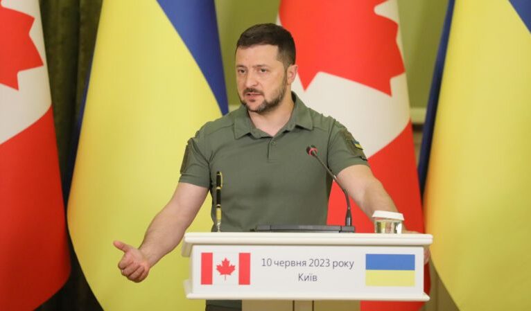 Zelenskiy, Ukrayna’nın Rusya’ya karşı saldırı başlattığını doğruladı