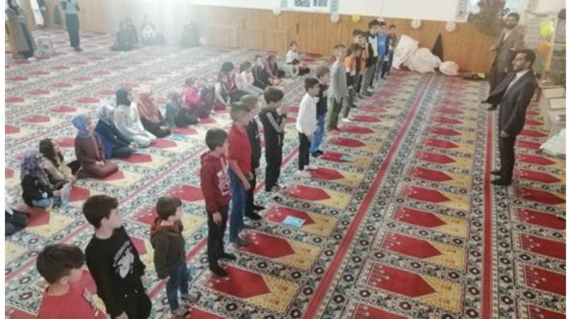 Türkiye’deki okullarda ÇEDES projesi: Değerler eğitimini öğretmenler değil, din görevlileri veriyor