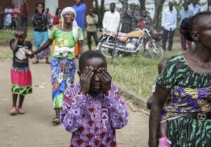 Uganda: 42 kişinin öldüğü okul saldırısı ile bağlantılı 20 kişi gözaltına alındı
