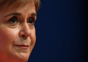 İskoçya eski Başbakanı Nicola Sturgeon gözaltına alındı