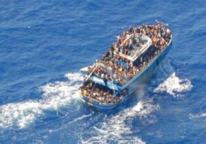 BBC, tekne faciasıyla ilgili Yunan yetkililerin şüpheli ifadelerini tespit etti