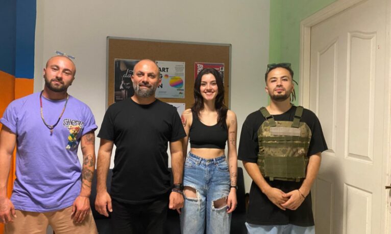 Korkmazhan: “Sanat ve sanatçıların önündeki engeller kaldırılmalı”