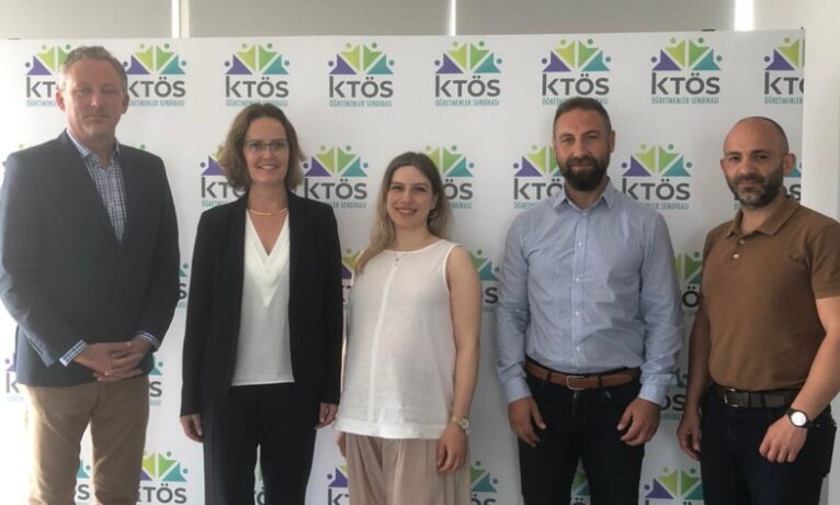 Fransa’nın Kıbrıs Büyükelçisi Salina Grenet-Catalano KTÖS’ü Ziyaret Etti