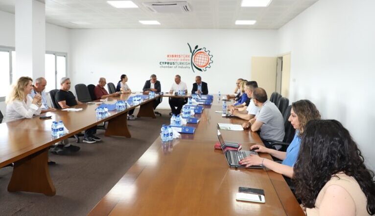Özuslu: “Ekonomideki kötü gidişata 25 haziran’da hep birlikte ‘dur’ diyeceğiz”
