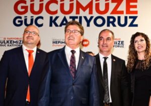Üstel, Erdoğan’ın “su geleceğinde de şikayet ediyorlardı, getirdik. Şimdi elektriği de getireceğiz” sözlerini hatırlattı