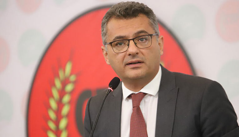 Erhürman’dan ‘Türkiye ile ilişkiler’ açıklaması: “ARTIK BİR ŞEYLERİ TEMİZE ÇEKMEK LAZIM”