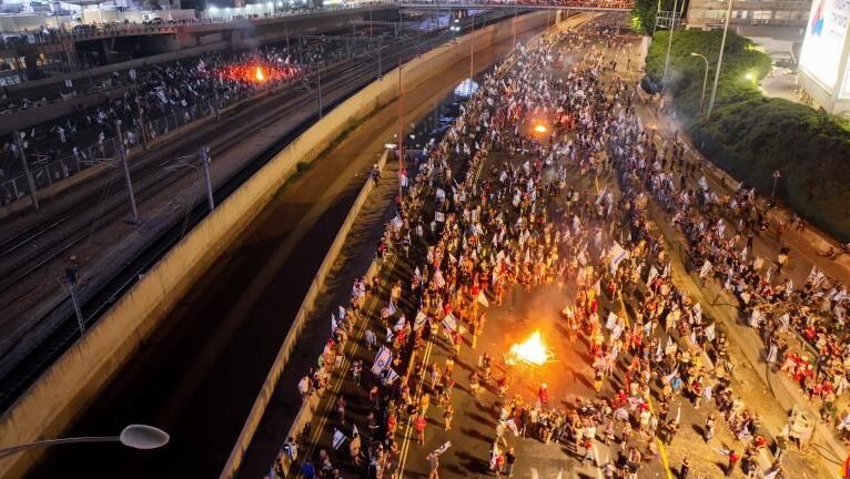 İsrail’de emniyet müdürü hükümetin ‘şiddet kullanılsın’ baskısı nedeniyle istifa ettiğini açıkladı