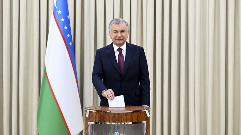 Özbekistan’da seçimleri Cumhurbaşkanı Mirziyoyev yeniden kazandı